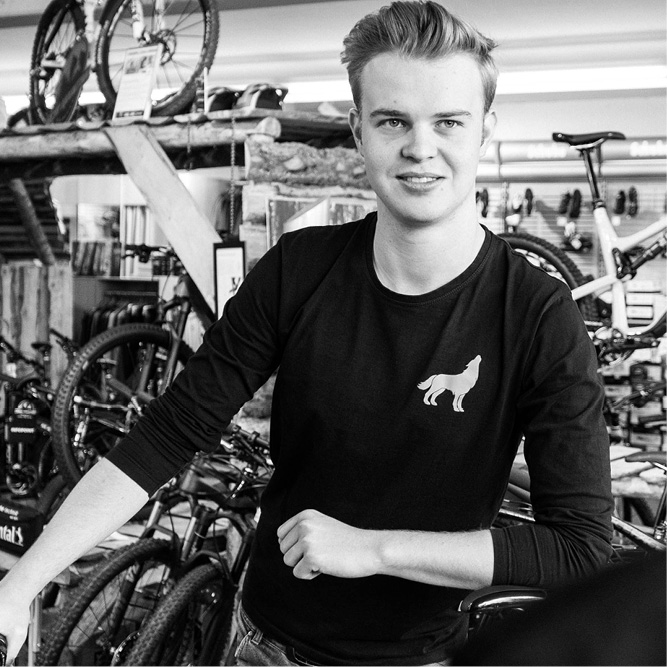 fahrrad xxl bestellung stornieren ALBATROS Fahrradgarage Metall | 4 Fahrräder, abschließbar, RAL7016 Gramm:1080g Kubikes 24L - leichtes Category:E Bike_Magura MT C Allroad ABS 203mm